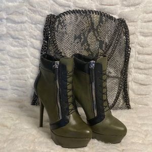 Steve Madden Valuable dual zip booties